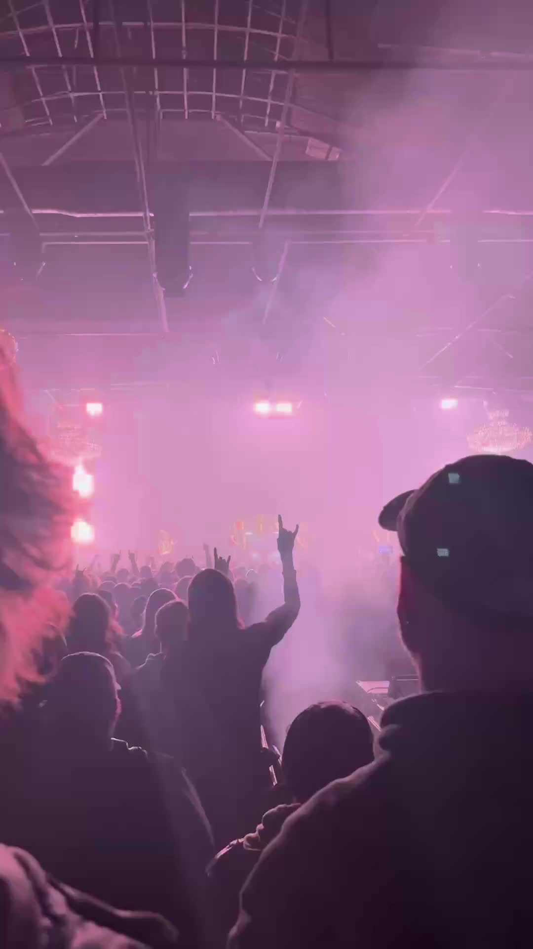 So happy to have seen this live. Not sorry for the bad camerawork I was vibing.