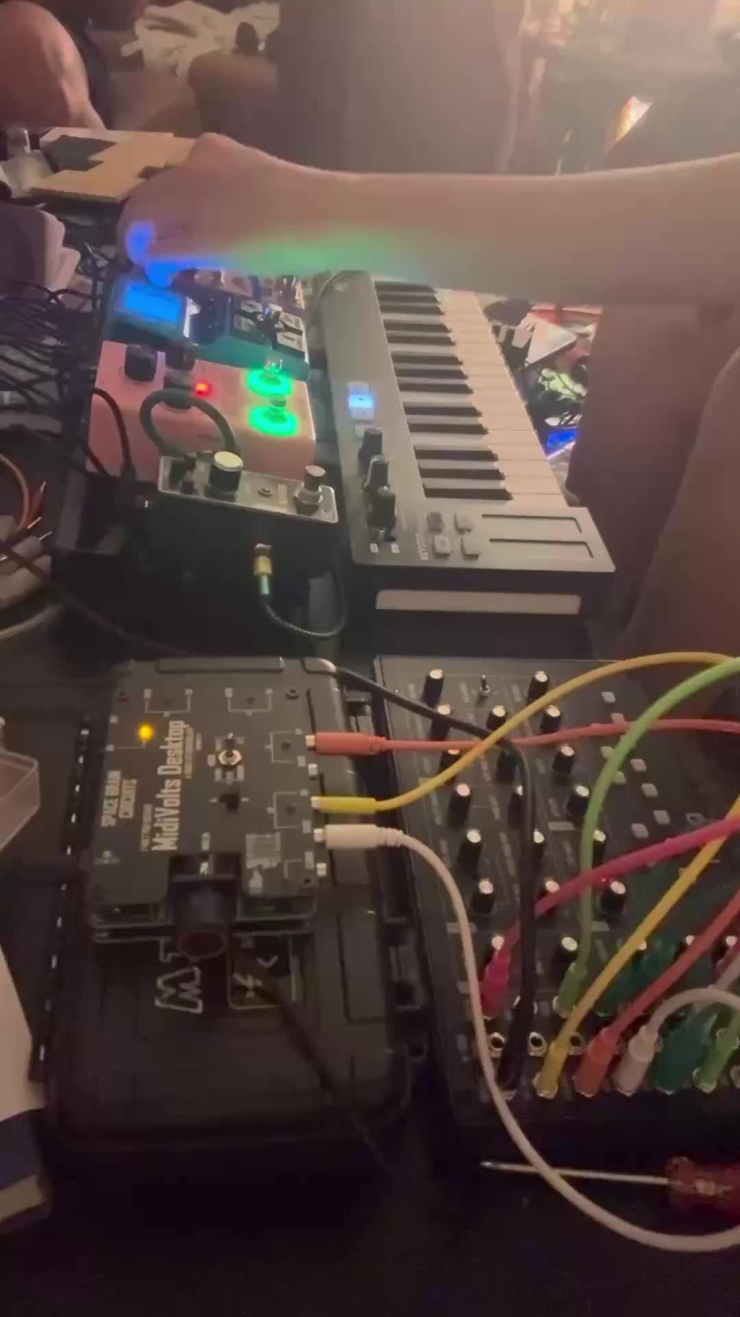 Friend playing guitar, me play pedal. #chasebliss #chaseblissmood