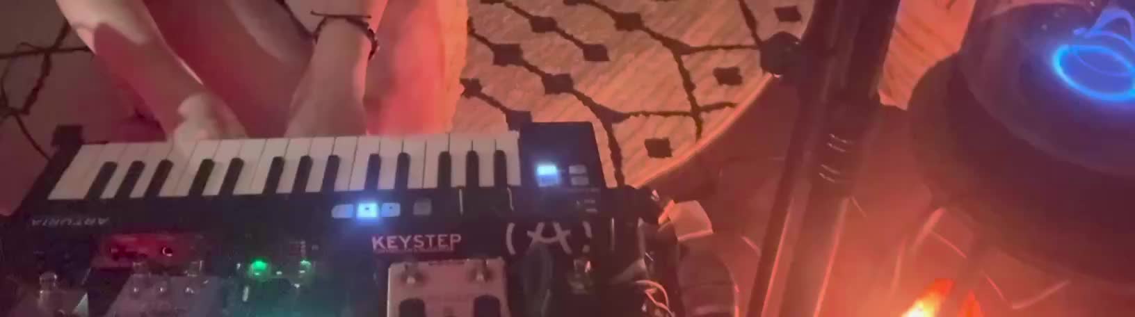 Oh snap, posting music experiments of practicing before this month’s Noise Floor. Playing with some “new” used gear and quite peached. Pr...