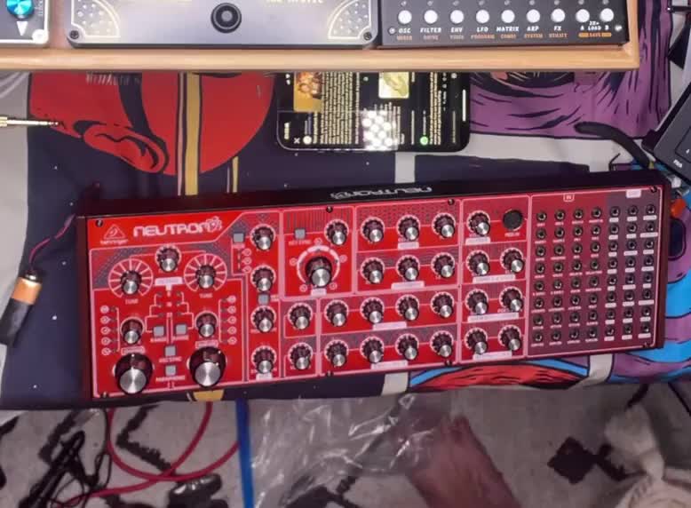 I dont mind the red color, but i wanted color-coded labels